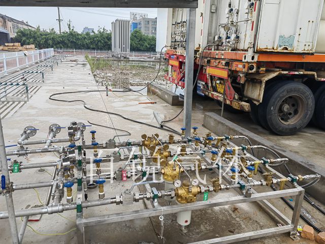 U47氢气鱼雷车减压装置